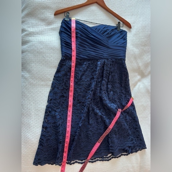 David's Bridal Short Bridesmaid Dress with Sweetheart Neckline - Picture 13 of 16